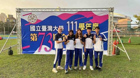Vivian - 擔任台大運動會田徑裁判