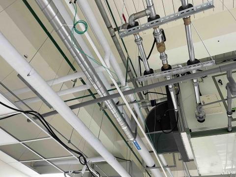 芳碩工程行 - 空調冰水系統管路配置