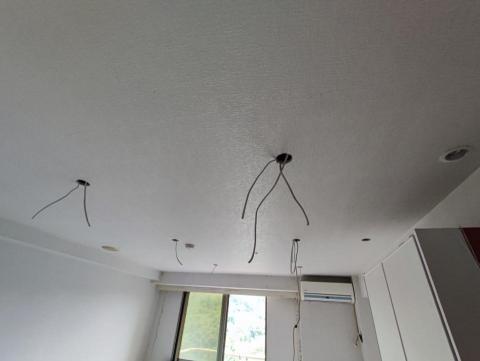AURA HOME REPAIR STUDIO - 木作天花板嵌燈開孔盲配線安裝 AURA HOME REPAIR STUDIO - 木作天花板嵌燈開孔盲配線安裝