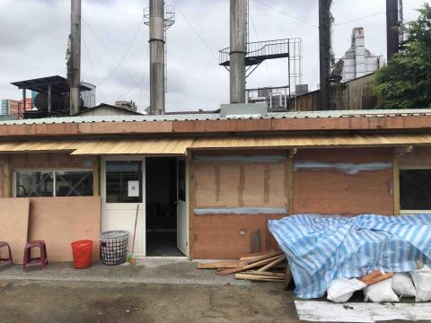 凱沐斯裝潢工程/田浩詮 - 得利晴雨漆施作前