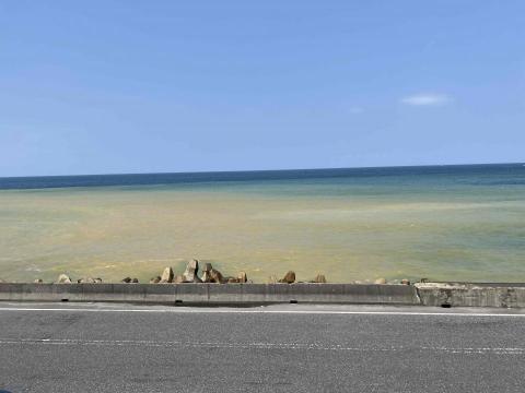 弘旅台灣 - 分界明顯的陰陽海其實另有玄機