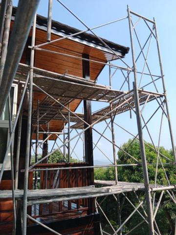 穩事達實業社 - 新埔內立坑街(木頭上漆保護)。 穩事達實業社 - 新埔內立坑街(木頭上漆保護)。