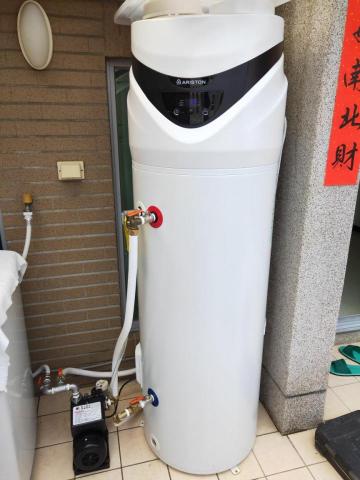 星電工務所 - 空氣能熱水器一體式安裝或維修
