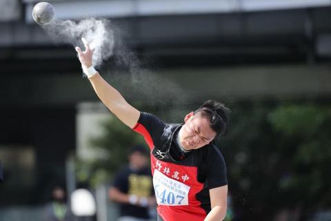 鄒詠寰 - 高中參加學校田徑隊