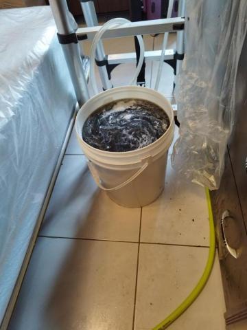 詹宗元 - 徹底清潔(滿桶髒垢) 詹宗元 - 徹底清潔(滿桶髒垢)