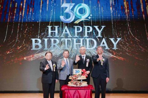 玖藝硬體工程設計有限公司 - 企業30週年活動硬體統籌 玖藝硬體工程設計有限公司 - 企業30週年活動硬體統籌