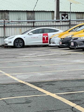 提供包車台北服務的專家邱增財