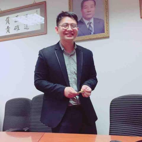 Larry - 至知名建設公司授課