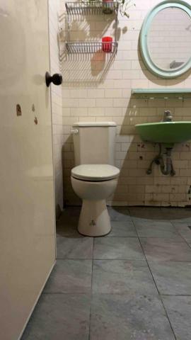 小閔 - 馬桶更換