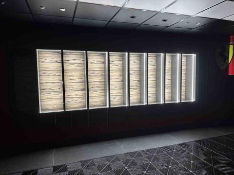 司培剛 - 配合木工安裝電燈