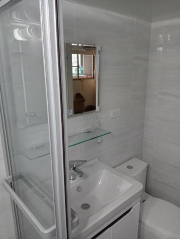 策略室內裝修事業群 - 汐止,浴室翻新完工 策略室內裝修事業群 - 汐止,浴室翻新完工