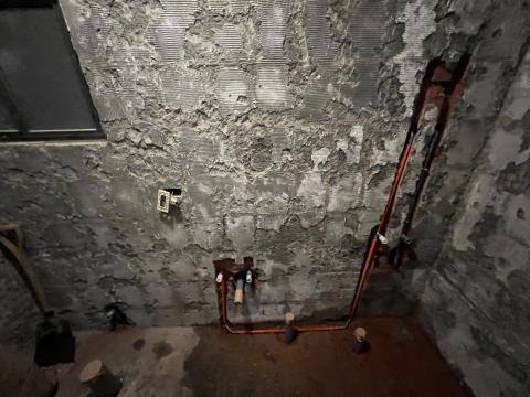 鐘勝水電 - 更換熱水管