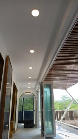 Mike Huang - 崁燈安裝