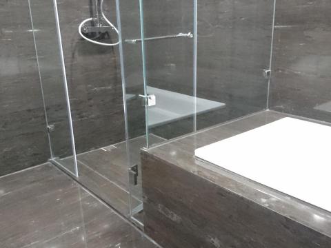 王先生 - 浴室清潔