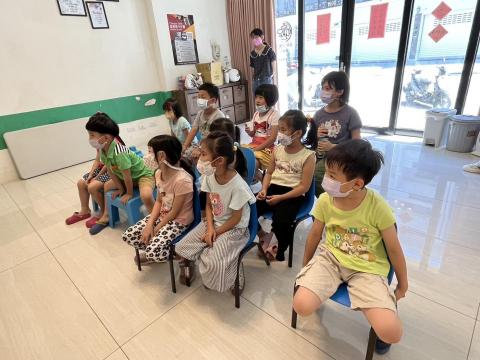 Karis Lau - 兒童英語班教學