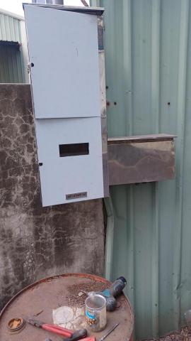 岦群企業社 - 電錶箱更換