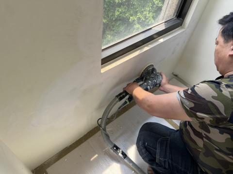 成威科技修繕工程有限公司 - 集塵研磨 處理 壁癌