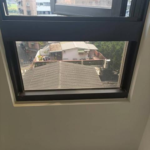 成威科技修繕工程有限公司 - 壁癌處理後 帶油漆修復 清潔