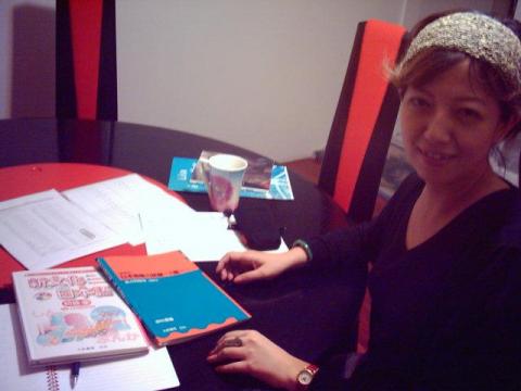 陳柏瑤 - 可以到府教學，歡迎免費試上一小時