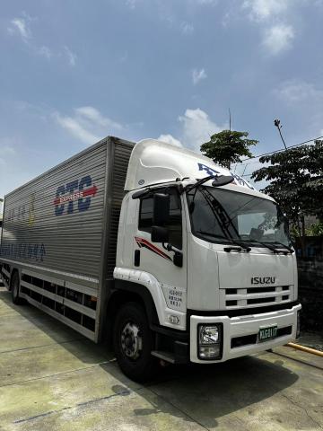 全統物流 - 17T 大貨車配升降尾門
