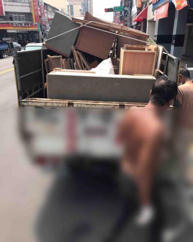 台中阿榮大型廢棄傢俱清運（居家水電） - 