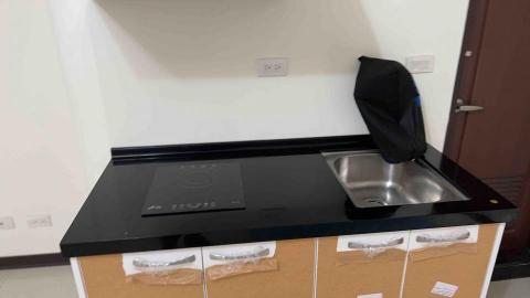 偉倫 - 2.人造石