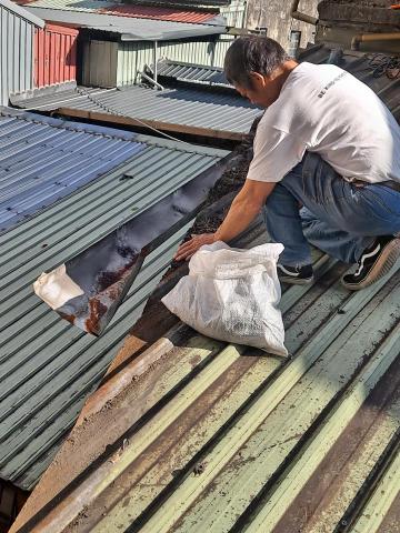 林彥忻 - 樓頂拆鐵皮之類