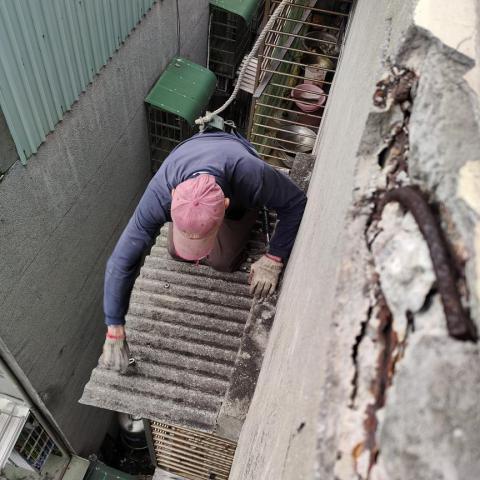 明建屋頂工程 - 高難度石棉瓦加蓋(小浪)