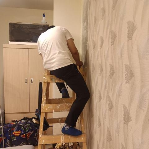 沛城室內設計工程行 - 泰山　明志路　壁紙拆除&牆面批土