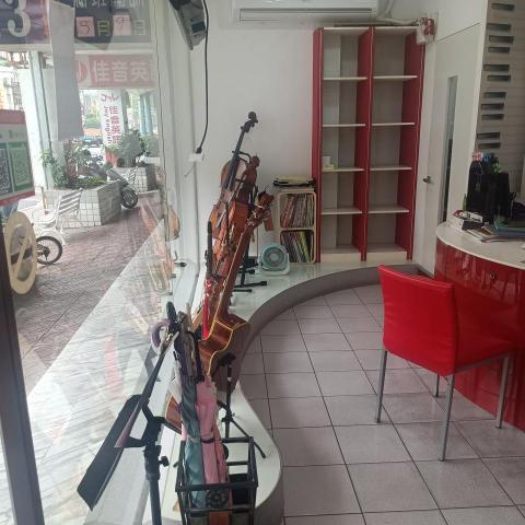 沛城室內設計工程行 - 文山區 興隆路四段.音樂教室 拆除工程.地板鋪設.油漆工程施工前