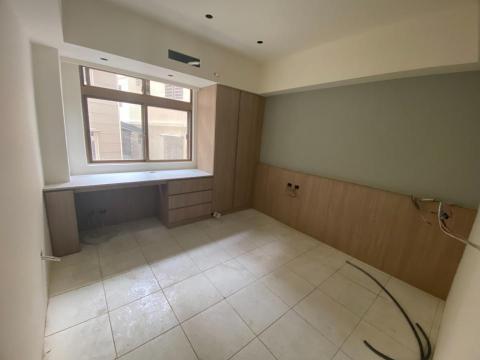 許小旭 - 房間床頭板,書桌,衣櫃