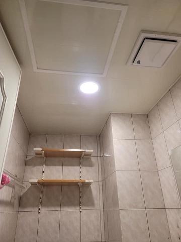 嶸鋒工程行 - 基隆民宅廁所 新作暗架面寬24cmPVC天花板 嶸鋒工程行 - 基隆民宅廁所 新作暗架面寬24cmPVC天花板