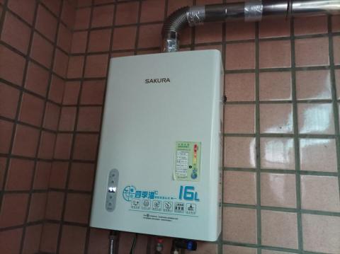 李政峰 - 熱水器安裝