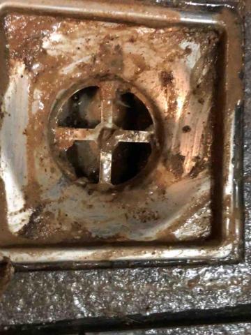 阿鴻到您家 - 排水溝-清潔前