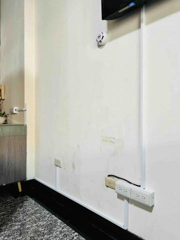 阿嚕米水電 - 插座延伸 壓條施作