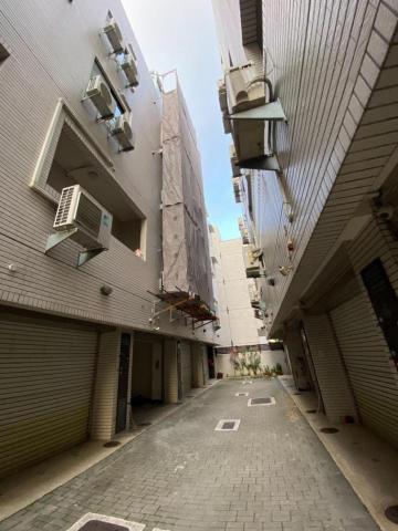 誠祐鷹架工程行 - 房屋整修-避讓車道施工架,三角架搭設