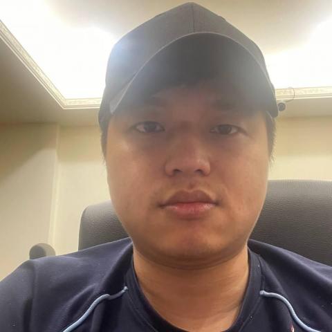 提供兼差服務的專家周祖志