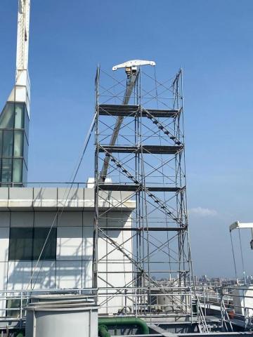 誠祐鷹架工程行 - 大樓樓頂更換設備-CNS4750認證標準施工架