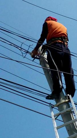 銘典水電工程行 - 用電申請接户點活電作業