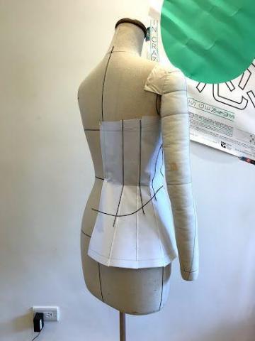 Yi - 手工製版、設計、打樣