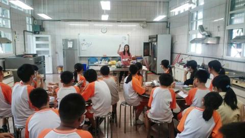 Sunny 陳老師 - 國中烘焙教學