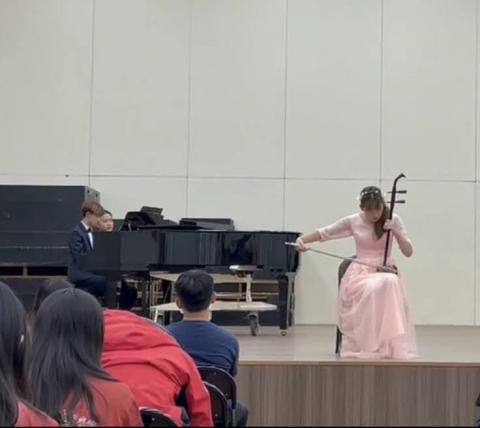 林暐翔 - 鋼琴伴奏