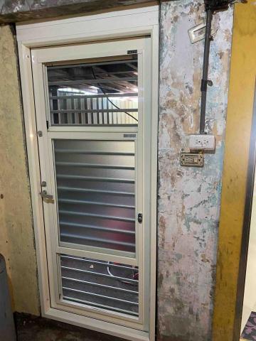 長峰鋁門窗行 - 三合一通風門