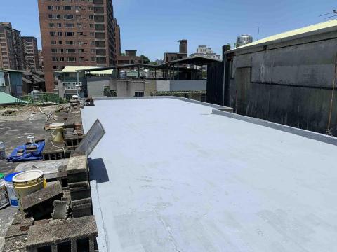 黃肇均 - 屋頂防水