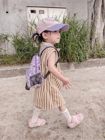 芝麻爸 - 推廣背包與帽子