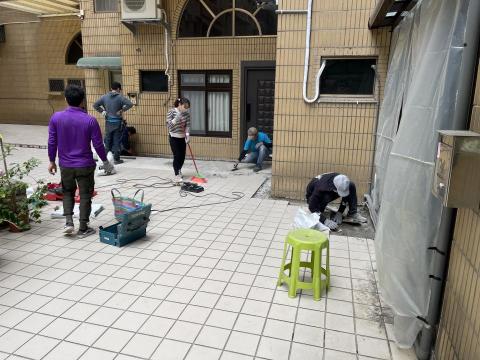 金宸工程-Ken - 大樓一樓 地面磁磚打除清運