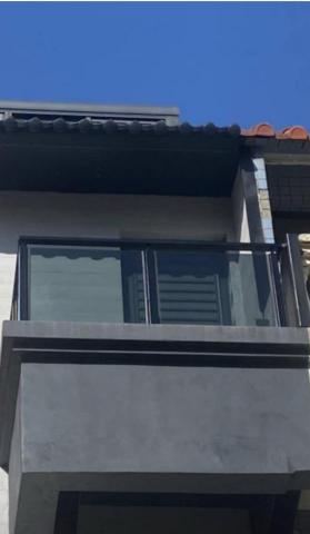 泉通鋼鐵工業社 - 明湖路 玻璃欄杆