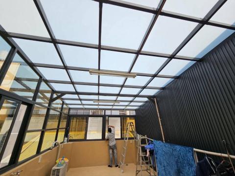 泉通鋼鐵工業社 - 苑裡玻璃屋