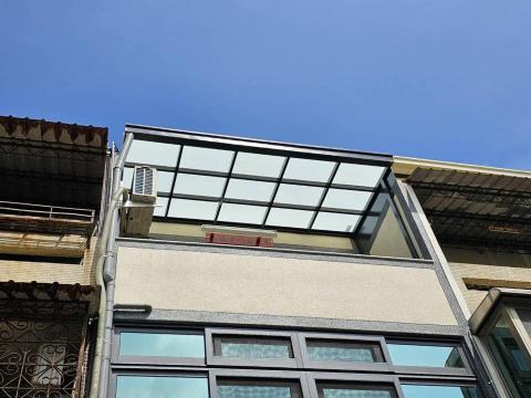 泉通鋼鐵工業社 - 苑裡採光罩