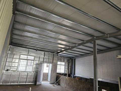 泉通鋼鐵工業社 - 新式鐵皮屋 內部
